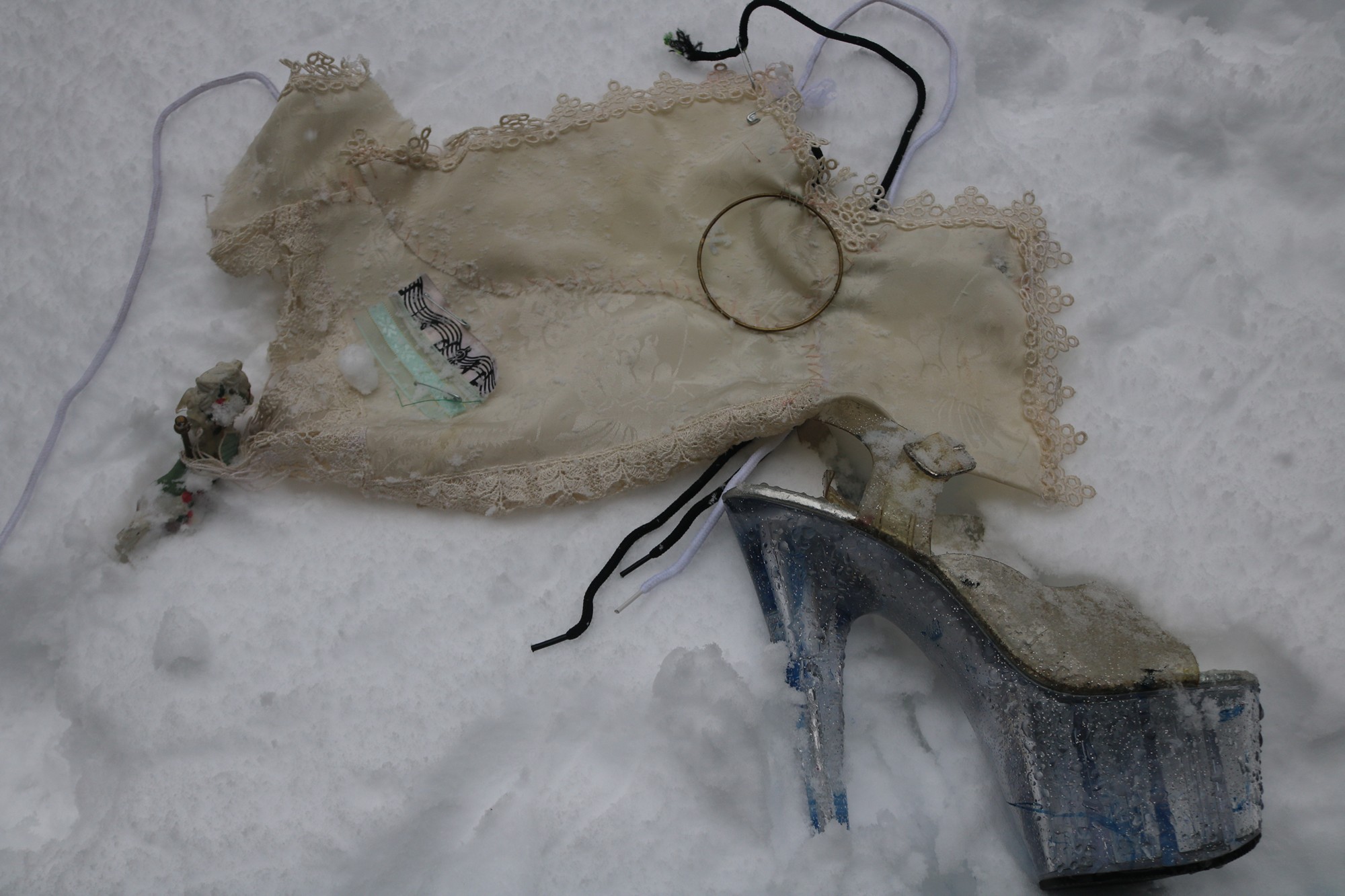 exhibition by alice aster at solo show online, curated by halo