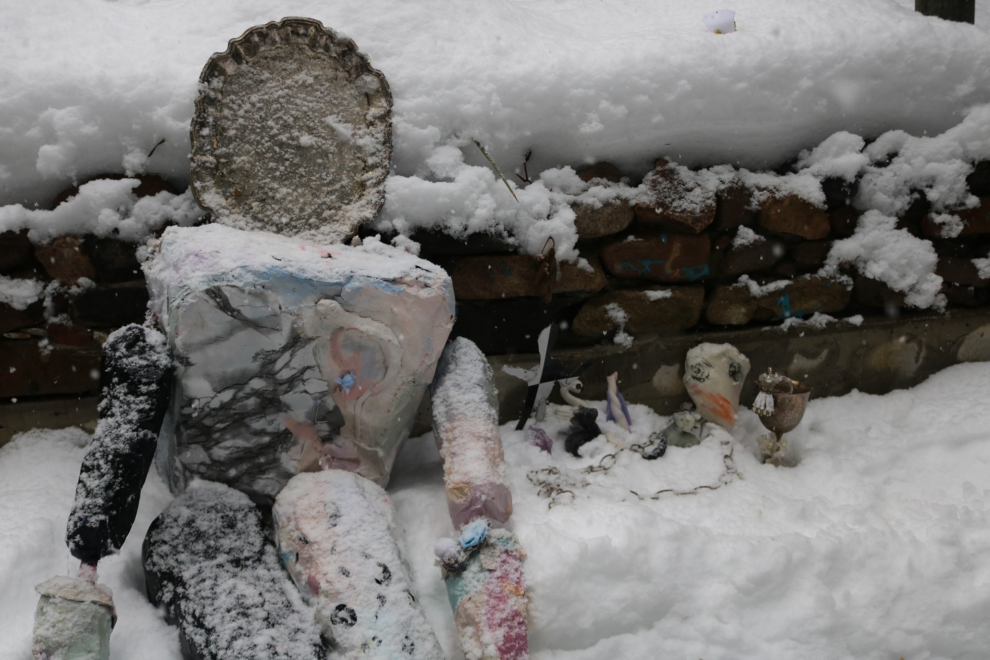 exhibition by alice aster at solo show online, curated by halo
